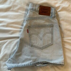 levi denim shorts